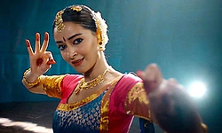 Ananya Panday’s Bharatanatyam fusion dance in Chand Mera Dil sparks online debate