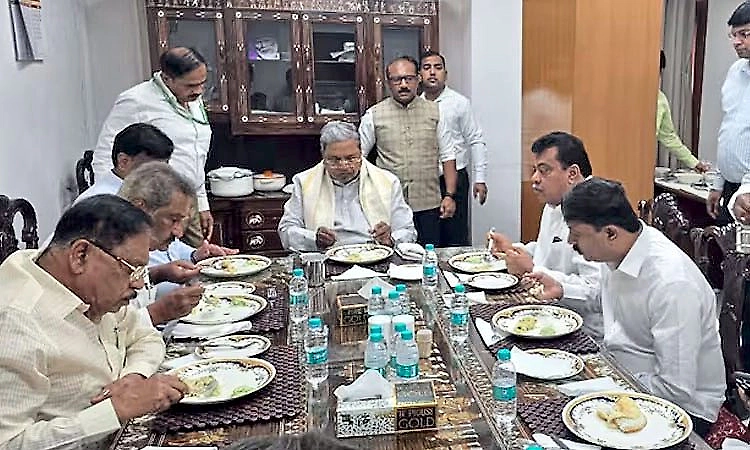 CM show of strength against DK Shivakumar? Siddaramaiah hosts breakfast meeting with ministers!