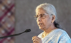 ಇಂಧನ, ರಸಗೊಬ್ಬರ, ವಿದೇಶಿ ವಿನಿಮಯದ ಮೇಲೆ ಗಮನ ಹರಿಸಿ: ನಿರ್ಮಲಾ ಸೀತಾರಾಮನ್