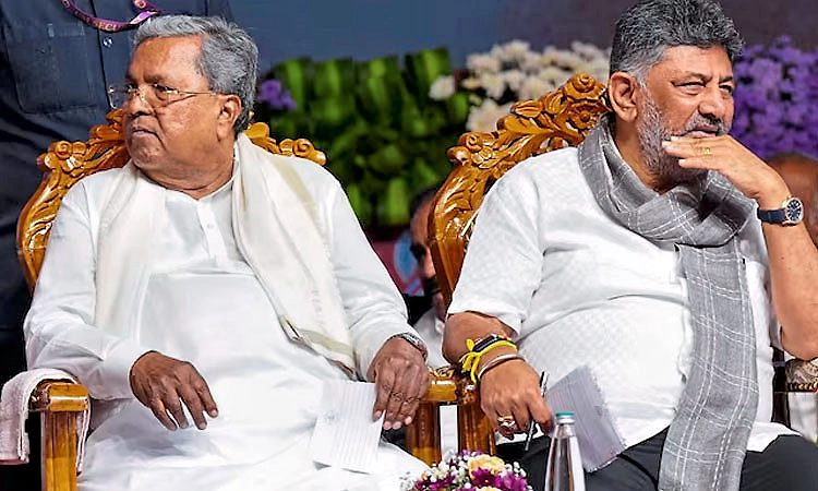 Karnataka Politics: ಸಿಎಂ ಸಿದ್ದರಾಮಯ್ಯಗೆ ಕೆಳಗಿಳಿಯಲು ಸೂಚನೆ? ಸಿದ್ದು ರಾಜ್ಯಸಭೆಗೆ?