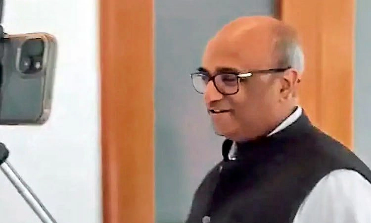 ಸಿಬಿಎಸ್‌ಇ ಲೋಪ ವಿವಾದ: ಅಧಿಕಾರಿಗಳಿಗೆ ಸಮನ್ಸ್‌!