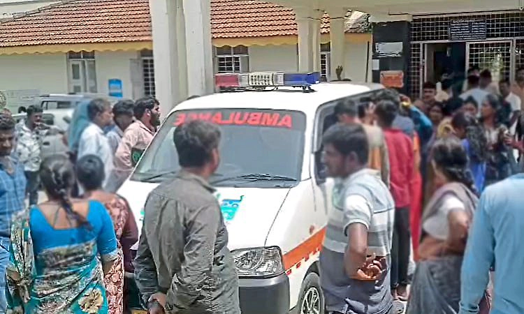 Chikkamagaluru: ವೈದ್ಯರ ನಿರ್ಲಕ್ಷ್ಯಕ್ಕೆ 3 ತಿಂಗಳ ಮಗು ಬಲಿ; ಆಸ್ಪತ್ರೆ ವಿರುದ್ಧ ಆಕ್ರೋಶ