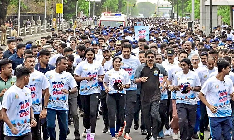 ಜನ ಜಾಗೃತಿಗಾಗಿ 6 ಕಿ.ಮೀ. ಮ್ಯಾರಥಾನ್‌ ಓಡಿದ ವಿಜಯ್‌