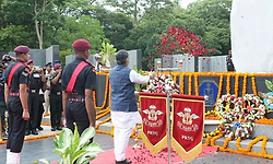 Shivakumar pays tribute to martyrs on Kargil Vijay Diwas
