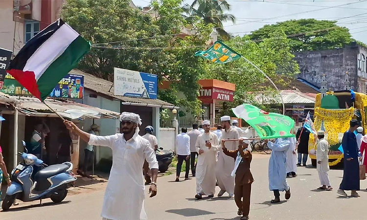 Ankola: ಈದ್ ಮಿಲಾದ್ ಮೆರವಣಿಗೆಯಲ್ಲಿ ಪ್ಯಾಲೆಸ್ಟೈನ್ ಧ್ವಜ ಪ್ರದರ್ಶನ: ಆರೋಪಿ ಪೊಲೀಸ್ ವಶಕ್ಕೆ