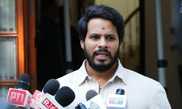 ರಾಜೀನಾಮೆ ಕೊಡಿಸದೆ ಸರ್ಕಾರ ಕಾಲಹರಣ: ನಿಖಿಲ್‌