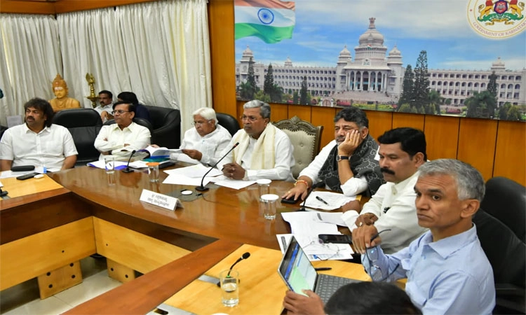 ಸಮೀಕ್ಷೆ ನಿಧಾನವಾಗಿತ್ತು, ಚುರುಕುಗೊಳಿಸಿ ಅ.7 ರೊಳಗೆ ಮುಗಿಸಿ:ಅಧಿಕಾರಿಗಳಿಗೆ ಸಿಎಂ ಸೂಚನೆ