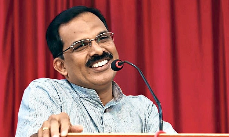 ದಕ್ಷಿಣ ಕನ್ನಡ ಬರೀ ಭೌಗೋಳಿಕ ಹೆಸರಲ್ಲ..: ಡಾ| ಧನಂಜಯ ಕುಂಬ್ಳೆ