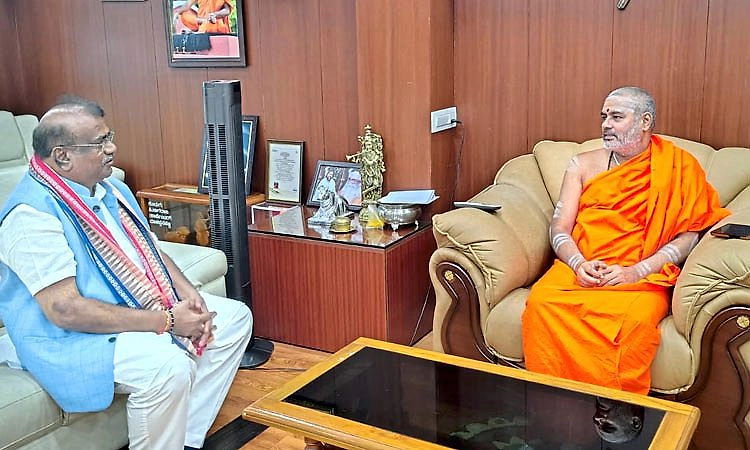 ಎಸ್ಟಿ ಮೀಸಲಾತಿಗಾಗಿ ಮತ್ತೆ ಪ್ರಧಾನಿ ಭೇಟಿ: ನಿರಂಜನಾನಂದಪುರಿ ಸ್ವಾಮೀಜಿ