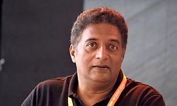 ಮತಪಟ್ಟಿಯಿಂದ ಡಿಲೀಟ್‌ ಆದವರೆಲ್ಲ ಬಾಂಗ್ಲಾ ವಲಸಿಗರೇ?: ಪ್ರಕಾಶ್ ರಾಜ್