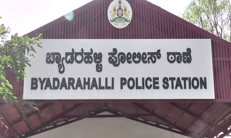 "ಸ್ಟಿಂಗ್‌' ವಾರಂಟ್‌ ಕೊಡಲು ಹೋಗಿದ್ದ ಇನ್‌ಸ್ಪೆಕ್ಟರ್‌ ಬ್ರೇಸ್‌ಲೆಟ್‌ ನಾಪತ್ತೆ