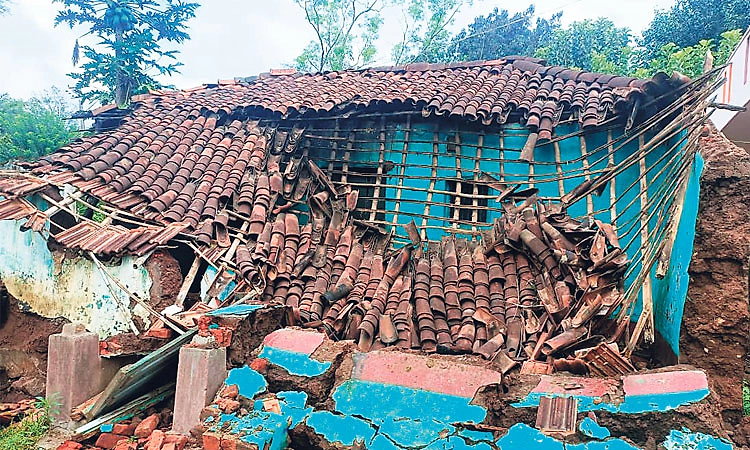 ಕುಶಾಲನಗರದಲ್ಲಿ 3 ದಿನಗಳಿಂದ ಭಾರೀ ಮಳೆ: ಹಲವೆಡೆ ಹಾನಿ