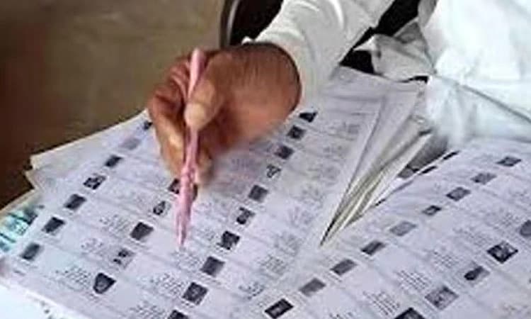 ಉತ್ತರಪ್ರದೇಶದಲ್ಲಿ ಬಿಎಲ್‌ಒ ಆತ್ಮಹತ್ಯೆ: ಎಸ್‌ಐಆರ್‌ ಕೆಲಸದ ಒತ್ತಡ ಕಾರಣ?