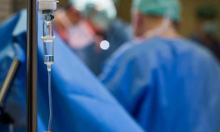 ಹೆರಿಗೆ ವೇಳೆ ಶಿಶು ತಲೆಗೆ ಕತ್ತರಿ ತಾಗಿ ಗಾಯ: ಪೋಷಕರ ಆಕ್ರೋಶ