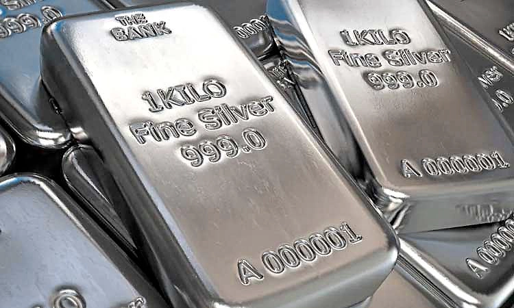 40500 ರೂ. ಏರಿದ ಬೆಳ್ಳಿ ದರ ದಿಲ್ಲೀಲಿ 1 ಕೇಜಿಗೆ 3.7 ಲಕ್ಷ ರೂ.