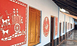 ಮಂಡೆಕೋಲು ಸರಕಾರಿ ಶಾಲೆಗೆ ವರ್ಲಿ ಚಿತ್ರಗಳ ಮೆರಗು