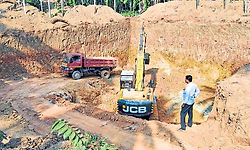 Kumble; ಪೆರ್ನೆ ಮುಚ್ಚಿಲೋಟು ಭಗವತಿಗೆ ಬೃಹತ್‌ ಕೆರೆ ಸಾನ್ನಿಧ್ಯ