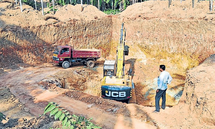 Kumble; ಪೆರ್ನೆ ಮುಚ್ಚಿಲೋಟು ಭಗವತಿಗೆ ಬೃಹತ್‌ ಕೆರೆ ಸಾನ್ನಿಧ್ಯ