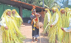 ಊರಿನ ಸಂಕಷ್ಟ ಕಳೆಯುವ  ಕಂಗೀಲು ಸೇವೆಗೆ ಮಟ್ಟು ಸಜ್ಜು
