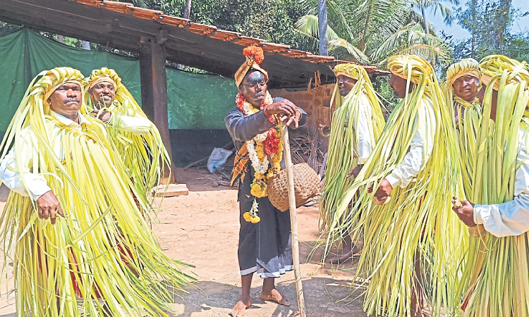 ಊರಿನ ಸಂಕಷ್ಟ ಕಳೆಯುವ  ಕಂಗೀಲು ಸೇವೆಗೆ ಮಟ್ಟು ಸಜ್ಜು