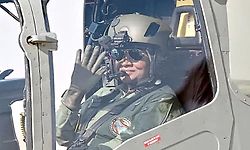 Jaisalmer:'ಪ್ರಚಂಡ್' ಯುದ್ಧ ಹೆಲಿಕಾಪ್ಟರ್ ನಲ್ಲಿ ಹಾರಾಟ ನಡೆಸಿದ ಮೊದಲ ರಾಷ್ಟ್ರಪತಿ ಮುರ್ಮು 