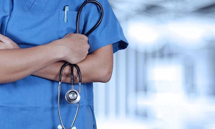 ಸರ್ಕಾರಿ ತಜ್ಞ ವೈದ್ಯರಿಗೆ ಕೇಂದ್ರ ಸ್ಥಾನ ವಾಸ ಕಡ್ಡಾಯ: ಆರೋಗ್ಯ ಇಲಾಖೆ ಖಡಕ್ ಆದೇಶ