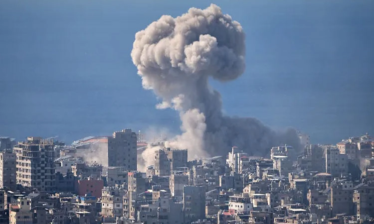 US Isreal War: ಕುವೈತ್‌ ವಾಣಿಜ್ಯ ಬಂದರು ಪ್ರದೇಶದ ಮೇಲೆ ಇರಾನ್‌ ಡ್ರೋನ್‌ ದಾಳಿ