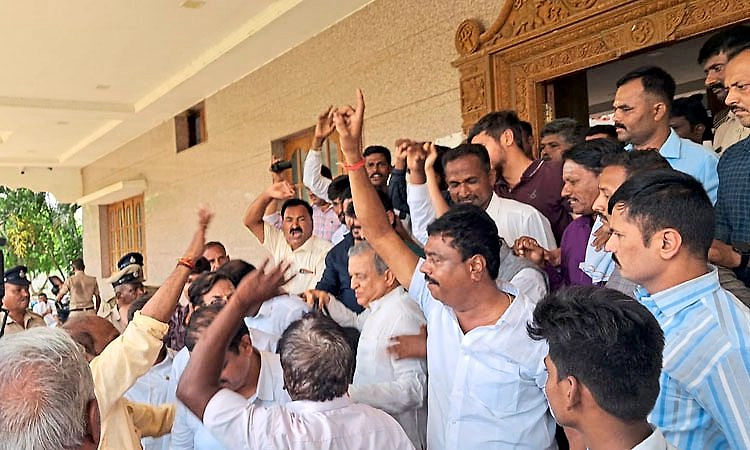 ಕೃಷ್ಣನ ಲೆಕ್ಕ ಬೇಡ, ರಾಮನ ಲೆಕ್ಕ ಕೊಡಿ; ಪಂಚಮಸಾಲಿ ಗುರುಪೀಠದ ಲೆಕ್ಕ ಮಂಡನೆ ಗೊಂದಲ