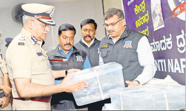 Bengaluru: ಅಂಚೆ ಮೂಲಕ ಬಂದಿದ್ದ1.1 ಕೋಟಿ ರೂ. ಮೌಲ್ಯದ ಡ್ರಗ್ಸ್ ಜಪ್ತಿ!