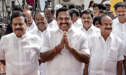 ಎಐಎಡಿಎಂಕೆ ಬಂಡಾಯ ಶಮನ: ತಮಿಳುನಾಡಲ್ಲಿ ಮತ್ತೆ ಒಂದಾದ ಪಳನಿ ಬಣ