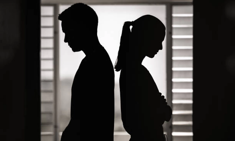 Paid to break up: This website pays Rs 2.8 lakh a month to handle breakups!