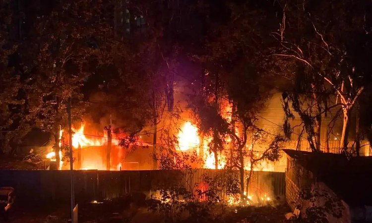 Over 25 cars gutted in fire at garage in Bengaluru