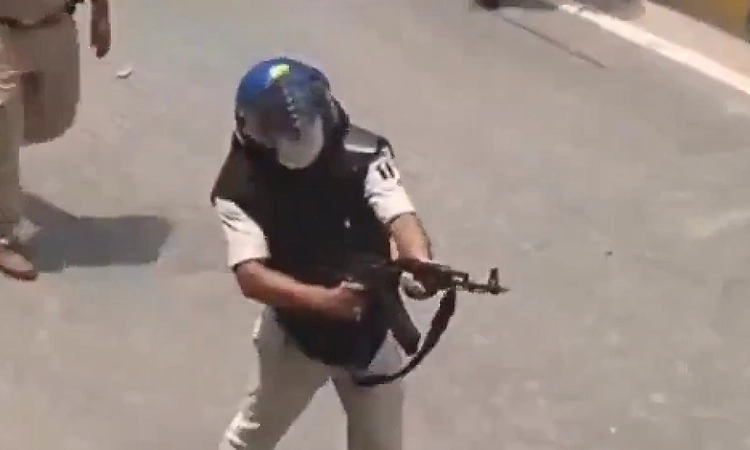 Bihar cop suspended after video shows him firing AK-47 during student protest