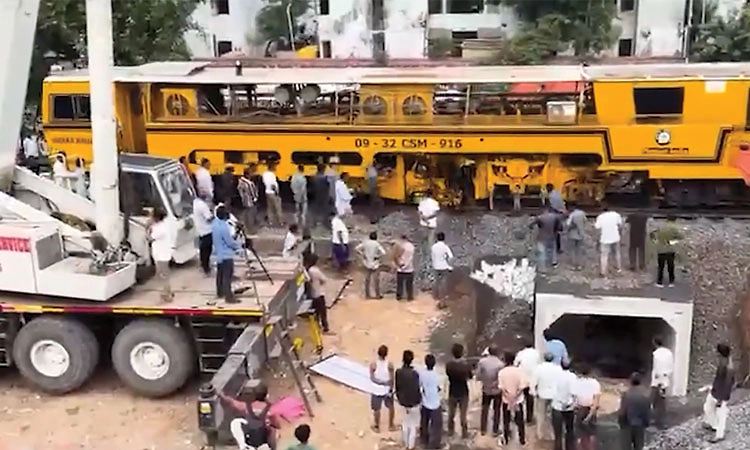 Railways; ಕೇವಲ 7 ಗಂಟೆ 15 ನಿಮಿಷದಲ್ಲಿ ಪ್ರೀಕಾಸ್ಟ್‌ ಆರ್‌ಸಿಸಿ ಪಾದಚಾರಿ ಸುರಂಗ ಅಳವಡಿಕೆ