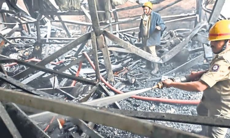 Fire breaks out in Bengaluru furniture shop, no casualties reported