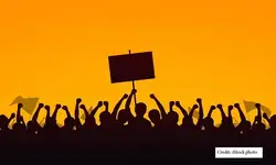 BJP, JD(S) protest against alleged insult to Karnataka Guv, demand resignation of Excise Minister