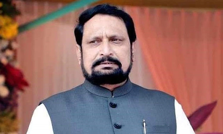 Protests will end if the central government fixes FRP and MSP rates: Savadi