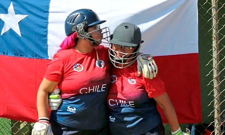 Chile Cricket: 16ರ ಮೊಮ್ಮಗಳು ನಾಯಕಿ, 70ರ ಅಜ್ಜಿ ಆಟಗಾರ್ತಿ!