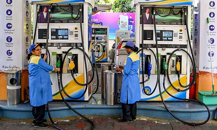 India's petrol pump count crosses 1 lakh, doubles in a decade