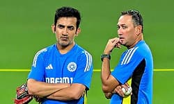 ಗಂಭೀರ್‌ ಸ್ಥಾನಕ್ಕೆ ಕುತ್ತು? ಕೋಚ್‌ ಸ್ಥಾನಕ್ಕೆ ಮಾಜಿ ಆಟಗಾರನನ್ನು ಸಂಪರ್ಕಿಸಿದ ಬಿಸಿಸಿಐ