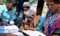 ಪ.ಬಂಗಾಳ: ತಾಳೆ ಆಗದ ಮತದಾರರ  ಹೆಸರು ಸರಿಪಡಿಸುವ ಕಾರ್ಯ ಶುರು