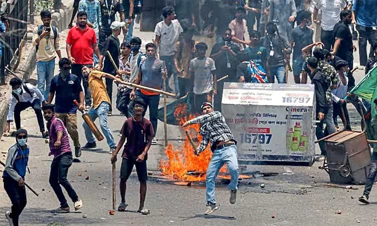 ಧರ್ಮನಿಂದನೆ ನೆಪ: 6 ತಿಂಗಳಲ್ಲಿ ಬಾಂಗ್ಲಾದಲ್ಲಿ 71 ಹಿಂದೂ ಹಲ್ಲೆ !