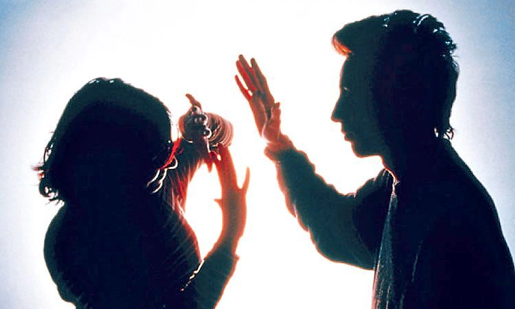 Kundapura: ಪತ್ನಿ, ಮಕ್ಕಳಿಗೆ ದೈಹಿಕ, ಮಾನಸಿಕ ಹಿಂಸೆ ; ಕೇಸು