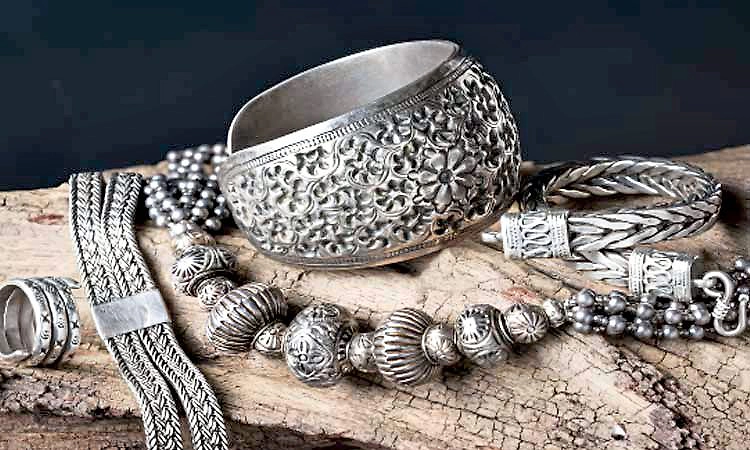 ಒಂದೇ ದಿನ 15000 ಏರಿದ ಬೆಳ್ಳಿ: ಕೇಜಿಗೆ 3.85 ಲಕ್ಷ ರೂ.