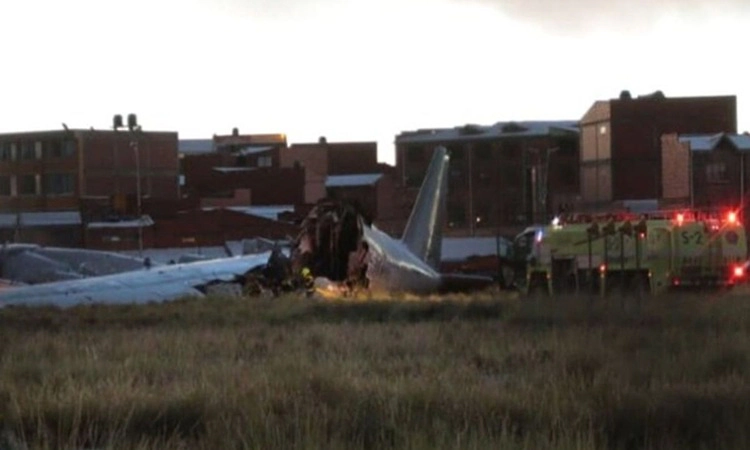 Cargo plane crashes shortly after takeoff in Bolivia, killing at least 15 people, official says
