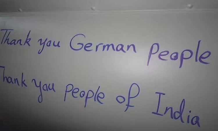 ಇಸ್ರೇಲ್ ಮೇಲೆ ದಾಳಿ; ಕ್ಷಿಪಣಿಗಳ ಮೇಲೆ  'ಭಾರತದ ಜನರಿಗೆ ಧನ್ಯವಾದಗಳು' ಎಂದು ಬರೆದ ಇರಾನ್!