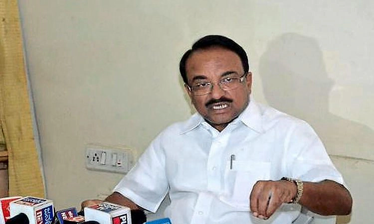 ಪರೀಕ್ಷೆ ಸಮಯದಲ್ಲಿ ತೃತೀಯ ಭಾಷೆ ರದ್ದಿ ನಿರ್ಧಾರದಿಂದ ವಿದ್ಯಾರ್ಥಿಗಳ ಮೇಲೆ ಪರಿಣಾಮ: ನಮೋಶಿ