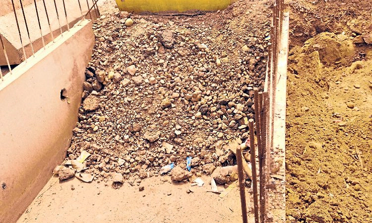 Belthangady: ಚರಂಡಿ ತುಂಬಿ ರಸ್ತೆಗೆ ಹರಿಯುವ ನೀರು