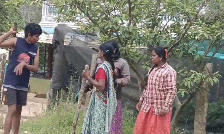 ಮನೆಯಿಂದ ರಾಷ್ಟ್ರೀಯ ಹೆದ್ದಾರಿಗೆ ಬಂದ ‘ಸಾಂಬರ್’ ಗಲಾಟೆ..!