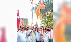 ಪಡುಬಿದ್ರಿ ದೇವಸ್ಥಾನದ ಬ್ರಹ್ಮಕಲಶೋತ್ಸವ ವೈಭವದ ಹೊರೆಕಾಣಿಕೆ